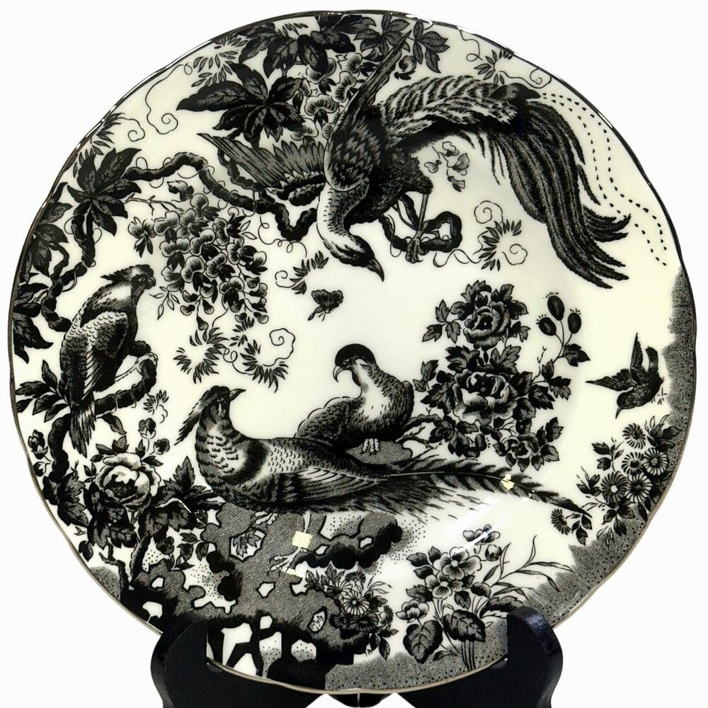 Royal Crown Derby England Retired 2001-2019 'Black Aves' Platinum Salad Plate